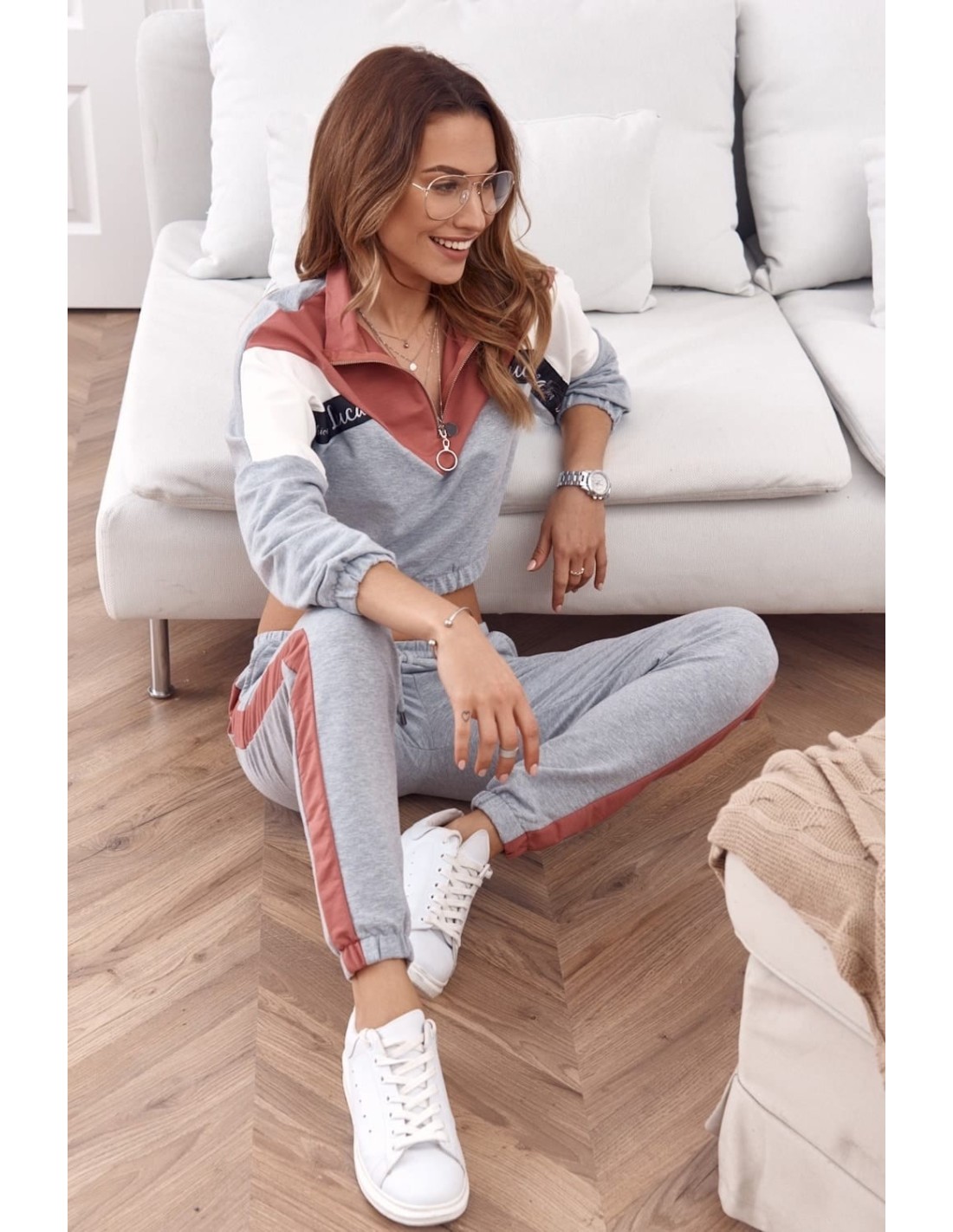 Comfortable tracksuit, sweatshirt with a stand-up collar and pants, pink and gray 01039 - Online store - Boutique